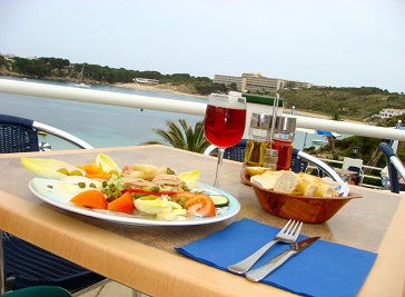 White's Bar Minorca